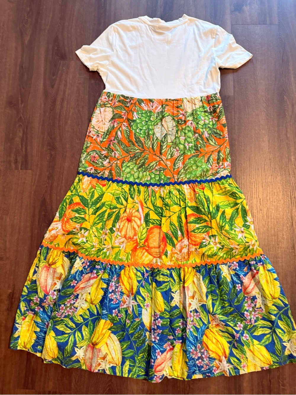 FARM Rio White Maxi Dress with Green, Yellow and Orange Tropical Print - Picture 6 of 12